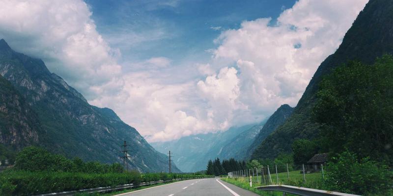 社交平台3.0时代：从分享到兴趣社区，深度解析小组功能如何重塑社交生态