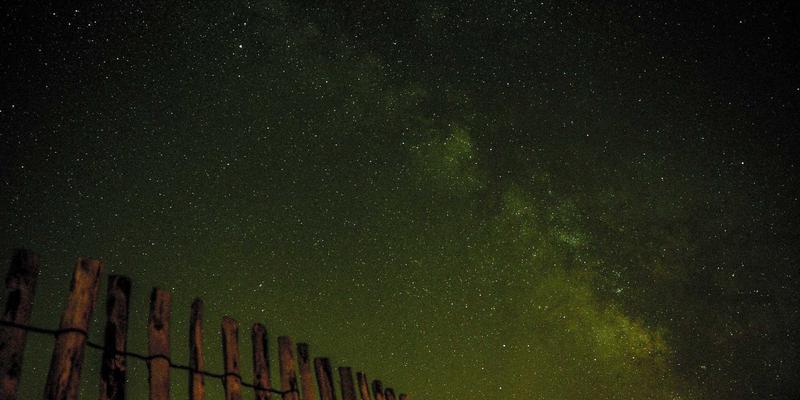 社交平台与论坛信息治理：如何构建有效的虚假信息核查与分享机制